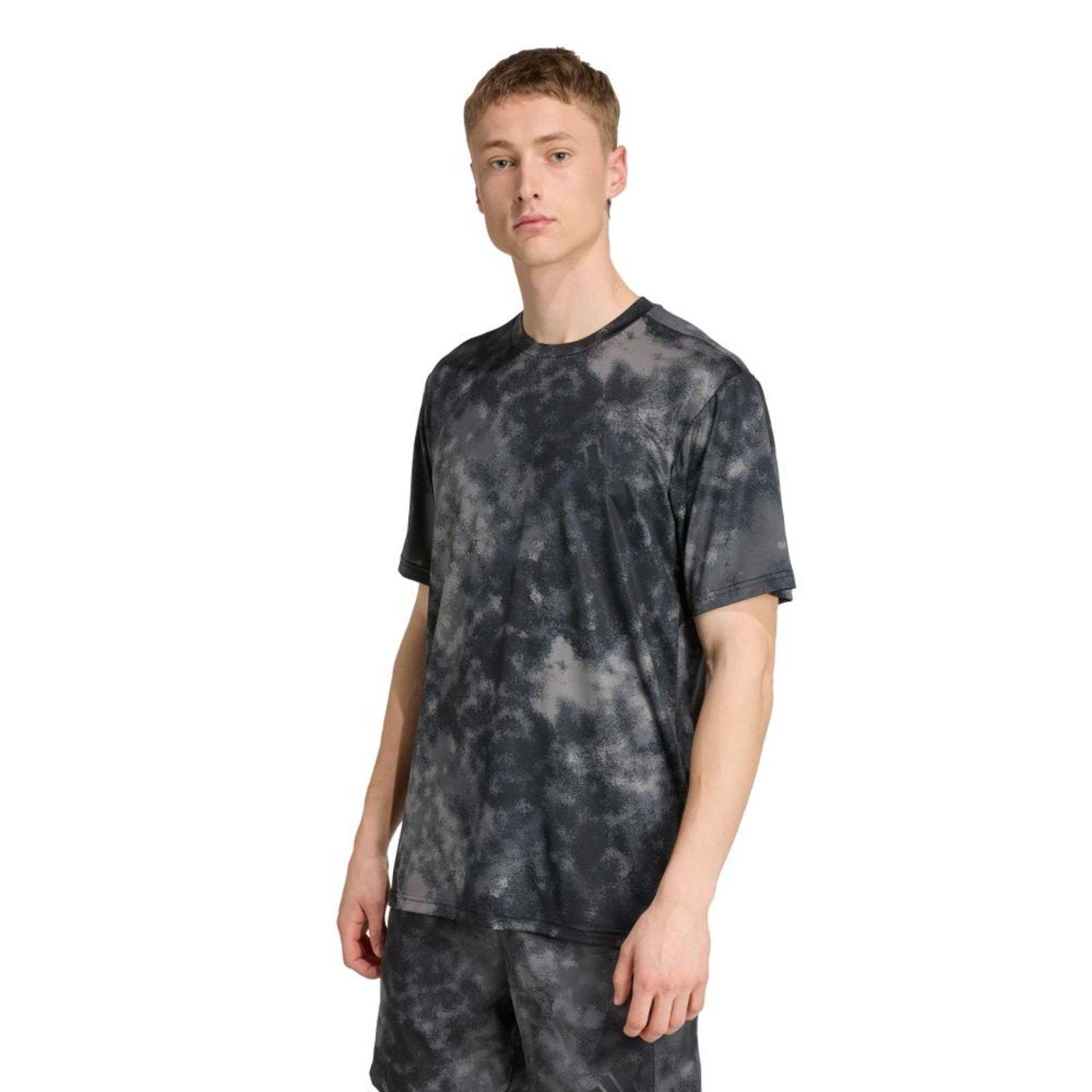 Camiseta Estampada Todos os Lados Essentials de Treino adidas Performance Preto